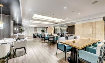 Wuduo Hotel (Baoding High speed Railway East Station Heda New District Branch)