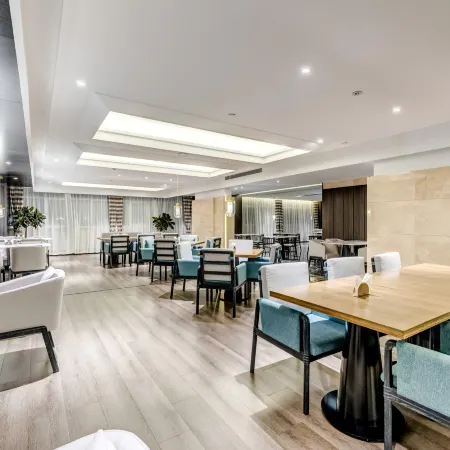 Wuduo Hotel (Baoding High speed Railway East Station Heda New District Branch)