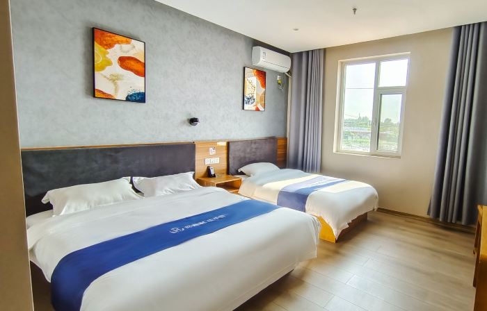 Home Inn Huayi Hotel (Liangshan Huatong Used Car Market)