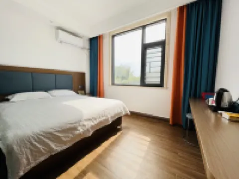 Pengyue Elegant Restaurant Hotel