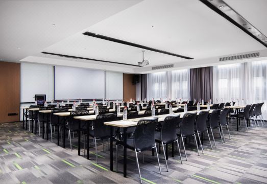 3. 햄튼 바이 힐튼..