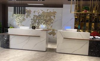 weinan hillman hotel (huazhou branch)