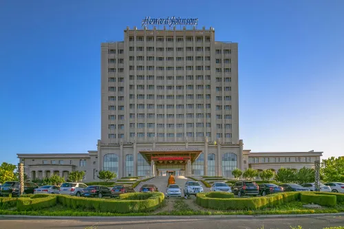 Howard Johnson Domando Plaza