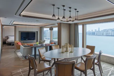 New World Millennium Hong Kong Hotel