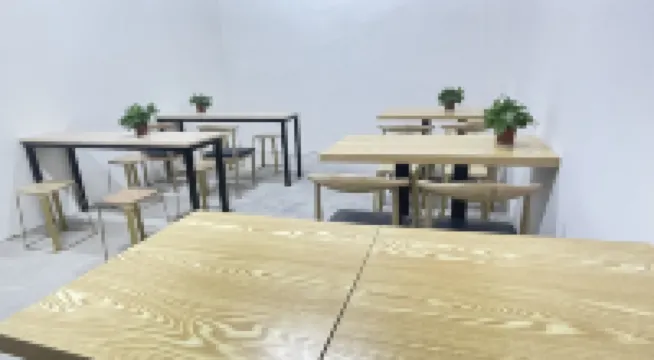 อพาร์ตเมนต์บูทีคสวีทโฮม (สถานีรถไฟฟ้านิ่วซื่อโข่ว เฉิงตู)