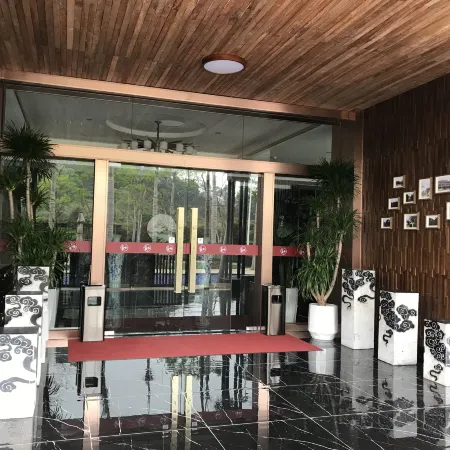 Guilin Lindu Qiju Vacation Apartment