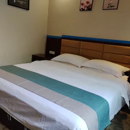 Yingcheng Hotel