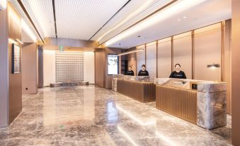 Atour Hotel Xinxiang East Station Pingyuan Road