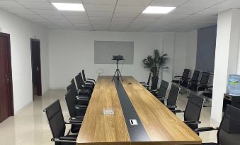 Puyin · Homestay (High-speed Railway Station Front Square)