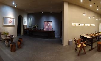 Silent Mountain Residence