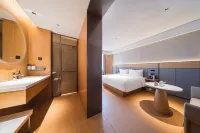 JI Hotel (Zhoukou Taikang County Government) - parking