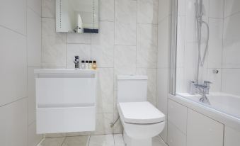 1VH Virginia House, 31 Bloomsbury Way by City Living London