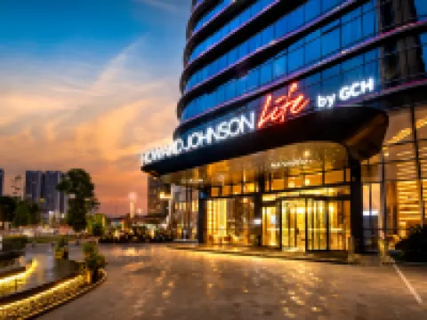 HOWARD JOHNSON Life Hotels near Xindu