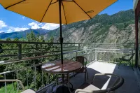 Jiaju secret realm  starry sky homestay