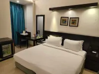 Goroomgo Noida Royal Residency - Homestays