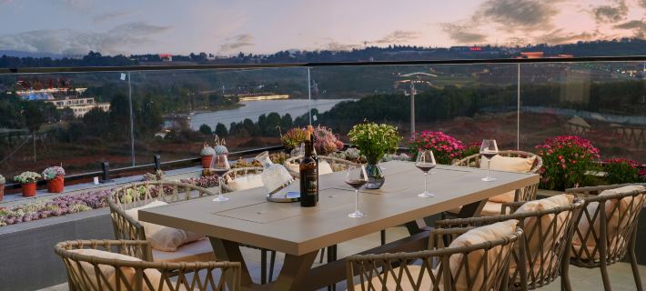 Maitreya Yun Jing Manor Hotel Hotels in Mile City