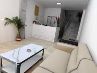 Luding Moxi Guzhen Yunshuiju Homestay