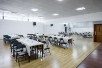 瑞麗蕾巍飯店（瑞麗財富廣場旅遊步行街店）