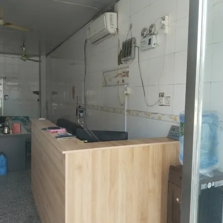 Dongfang Hotel (Xiangcheng Ping'an Avenue East Bus Station)