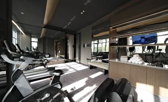 Xuchang Fat Donglai Times Square Cao Wei Ancient City Atour Hotel