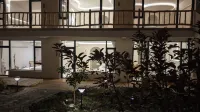 暖香屋·Meet陽光小院美宿（特克斯八卦城店）