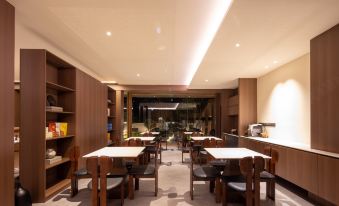 Hailuogou Yunman Warm Resort Hotel