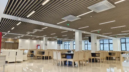 Pan'an Hongting University Hotel Отели рядом с достопримечательностью «Zhaomingyuan Scenic Area»