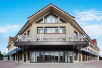 Jinjiang Hotel (Mohe Arctic Village China's Northernmost Post Office) - マウンテンビュー