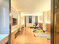 Korla Lifeng Doucheng Hotel (People's Square Peacock River) - New