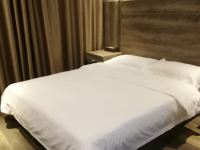 青州凤凰山庄酒店 - 精品大床房