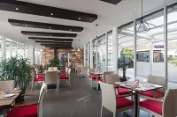 Golden Palm Tree Sepang (formerly Avani Sepang Goldcoast Resort) - breakfast