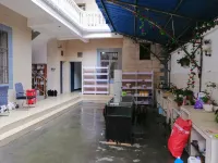 Ruili Houshe Youth Hostel