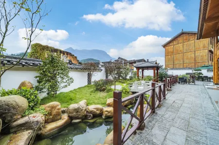 Fan Yu·Nanshe Guesthouse (Yunshe Scenic Area Branch), Fanjing Mountain Отели рядом с достопримечательностью «Yamugou Scenic Area»