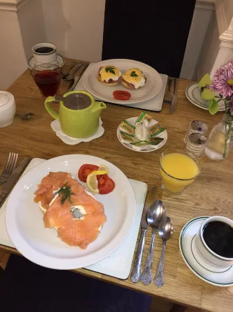 St John's Lodge Incl Off-Site Leisure Club Отели в г. Уиндермир