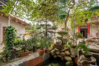 Wuyishan Spring Homestay Отели рядом с достопримечательностью «Звуковой скалы»