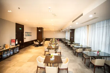 Xingzhouwan International Hotel Отели рядом с достопримечательностью «PRC Cradle Tourism Area»