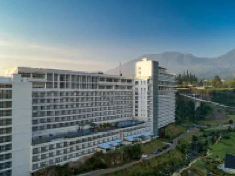 Le Eminence Puncak Hotel Convention & Resort Hotels in Cipanas