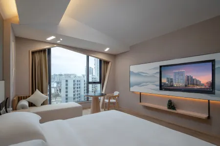 THOUSAND HOTEL