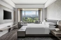 Clark Marriott Hotel - balcony