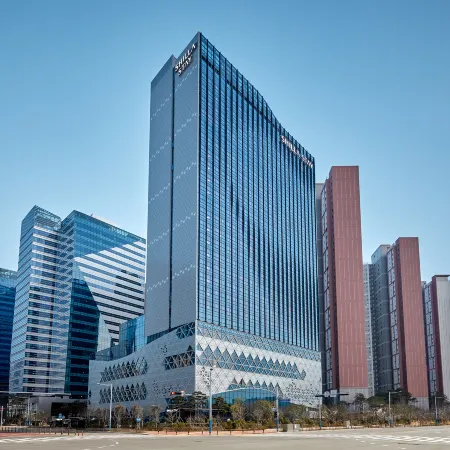 Shilla Stay busan Gimhae Airport (Noksan) Отели рядом с достопримечательностью «Пляж Дадэпо»