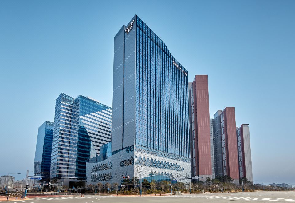 4. 신라스테이 부산..