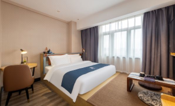 Echarm (Maoming High Speed Railway Station North Square)