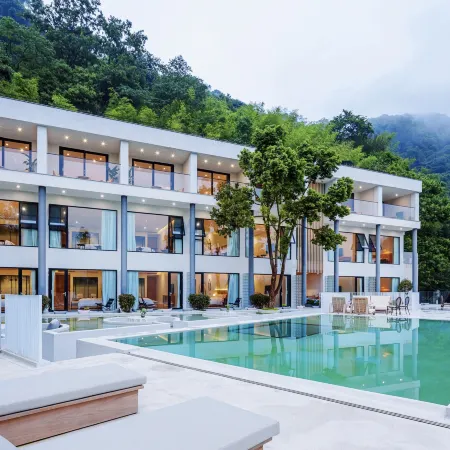 Zhisu Shuo Muxi · Lanshanlan Private Hot Spring Vacation Apartment