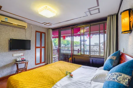 Zhouzhuang Linshui Renjia Inn