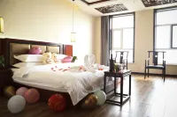 Erlianhot Qilin Hotel - parking
