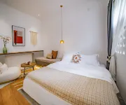 Dongjiang Lake Ergeng Daizhu Homestay - balcony