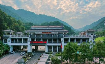 Xinfeng Utop Spring Primeval Forest Resorts