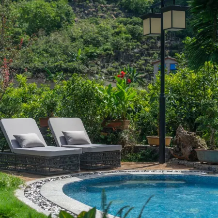 Xingyi Wanfenglin·Shilong Youke B&B (Shilong Kangyanggu Branch)