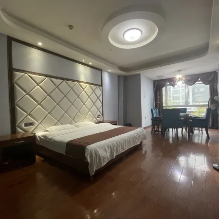 Yingshan Huayi Hotel