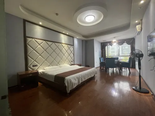Yingshan Huayi Hotel